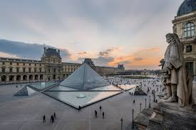 Pyramide du musée du Louvre